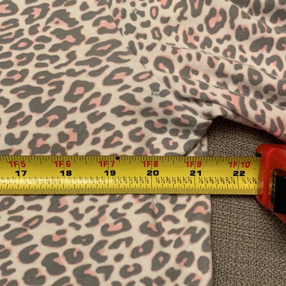 Karen Neuberger Animal Print Pajama Set Medium in Like New Condition - Picture 10 of 14